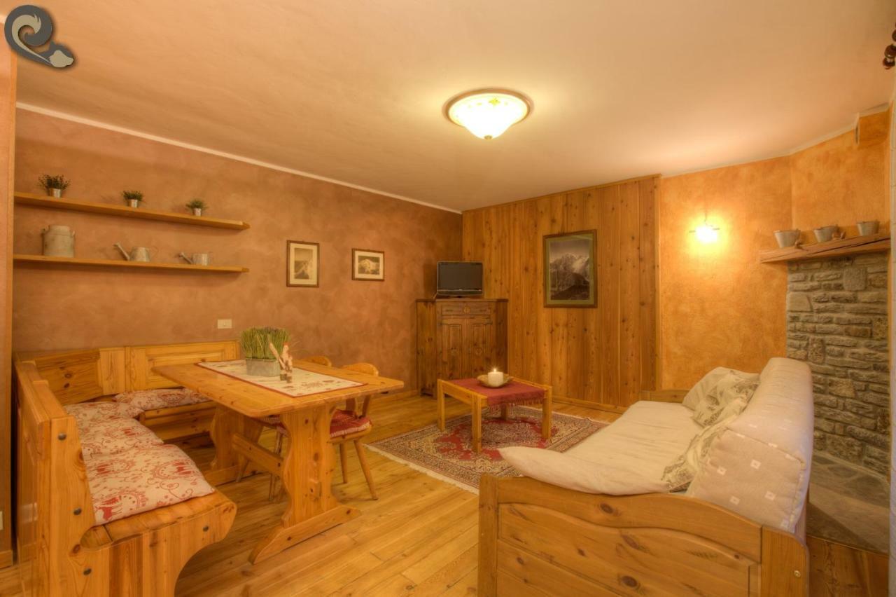 Appartamenti Lo Scoiattolo - Noce E Nocciola Пре-Сен-Дідьє Екстер'єр фото